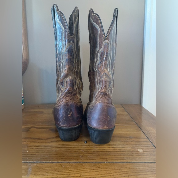 Ariat Cowboy Boots - Picture 3 of 6